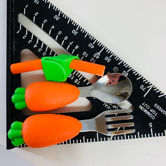 Healthy Eating Toddler Carrot Plate Shaped Silicone Feeding Set Utensils Straw - Picture 9 of 14